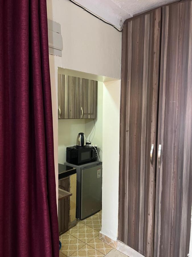 Lark Suites -Bukoto Καμπάλα Εξωτερικό φωτογραφία