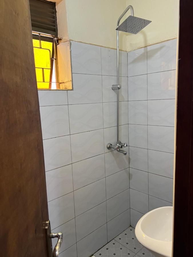 Lark Suites -Bukoto Καμπάλα Εξωτερικό φωτογραφία